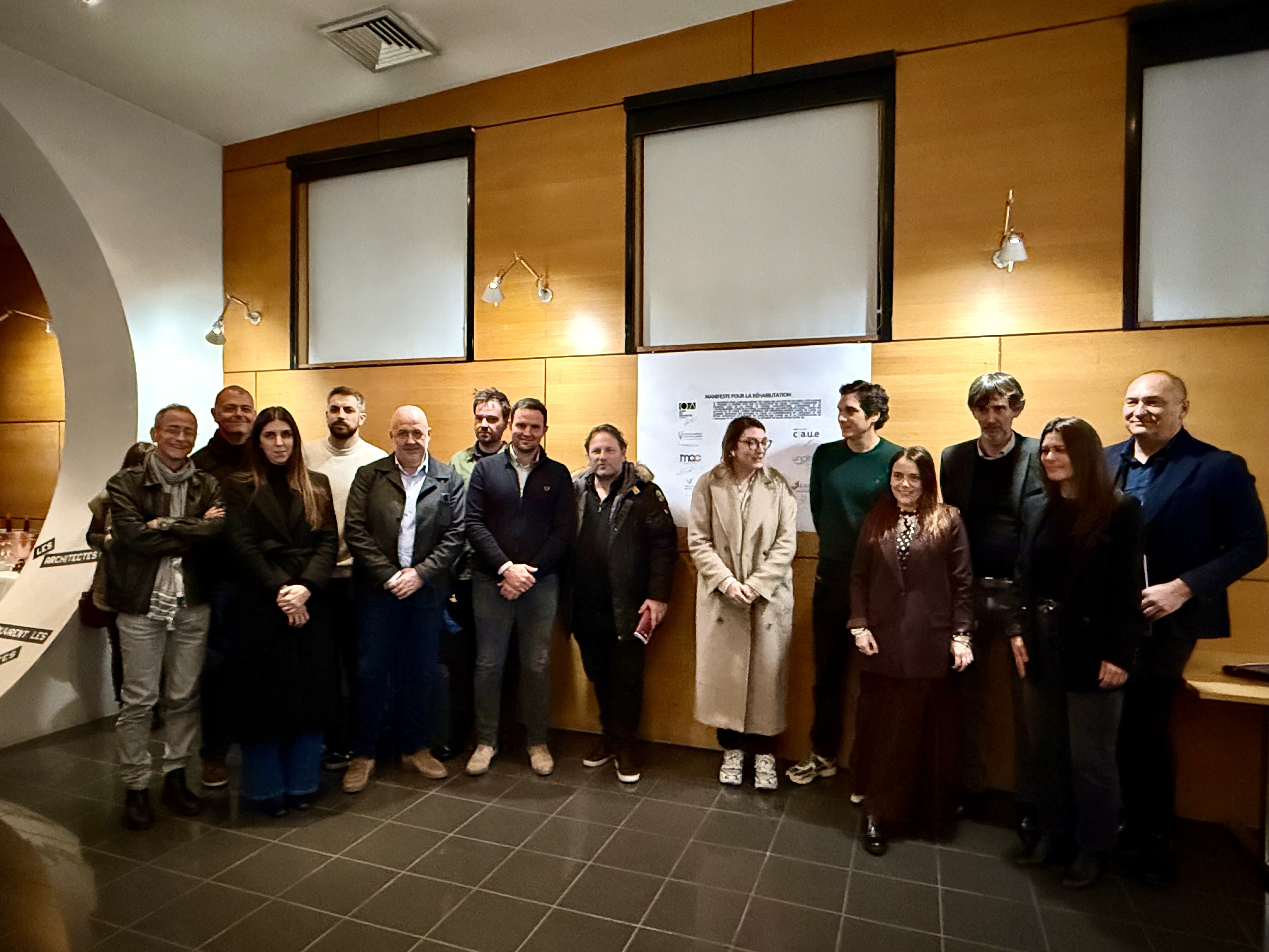 Signataires du Manifeste pour la réhabilitation et élus du CROA Corse