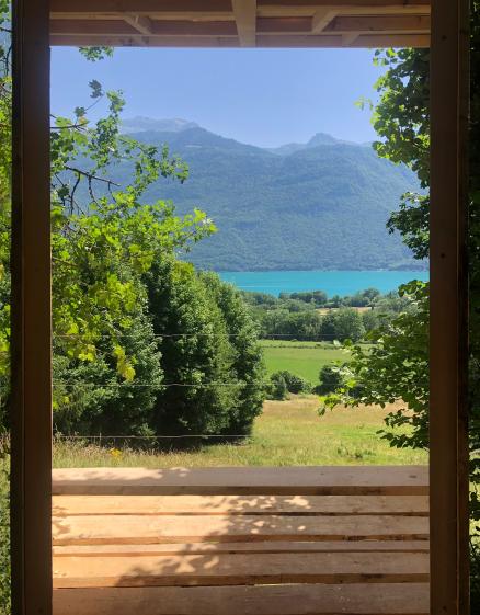 vue sur le massif de la Tournette et lac d'Annecy