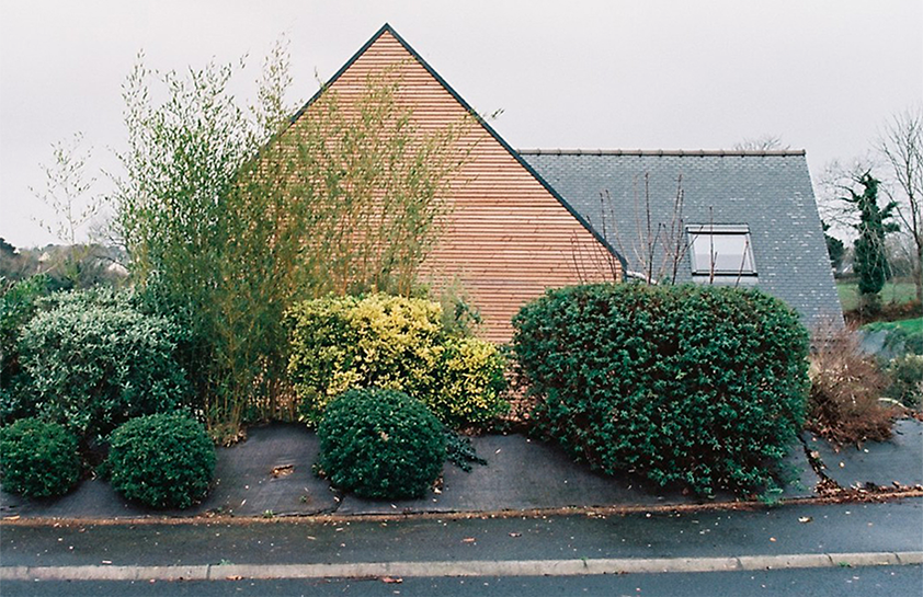 Côté rue . Photographie @Florian Bérenguer