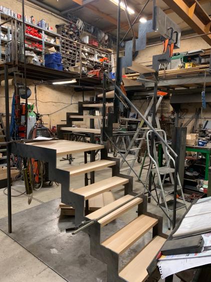 Réalisation d'un escalier bois et métal sur mesure