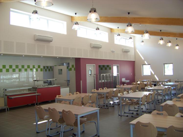 Salle à manger "primaire" et self