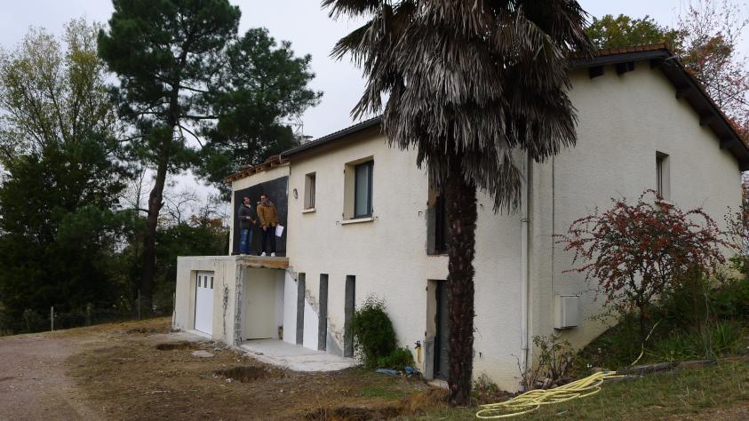 Démolition de l’escalier existante et de la terrasse couverte