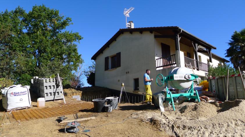 Travaux de Terrassement et Gros Œuvres : Réalisation des fondations du projet d’