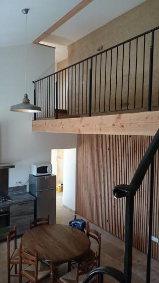 agence-architecte-ligne-ardeche-renovation-ecologique-maison-bois-interieur-mezz