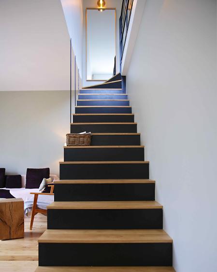 Intérieur - Escalier en métal et bois