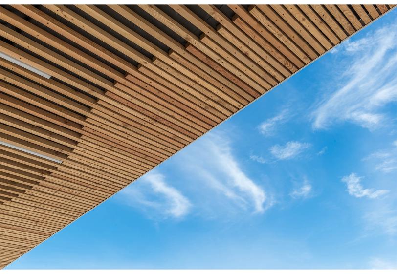 Détail de toiture - Les débords de toitures permettent de se protéger des rayons