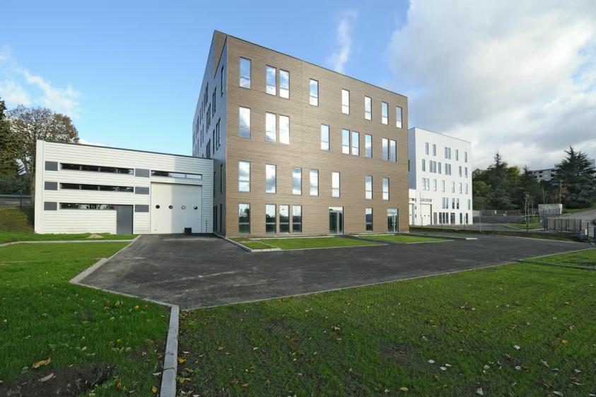 Construction de bureaux et ateliers BBC à Saint-Etienne - Photo Balao