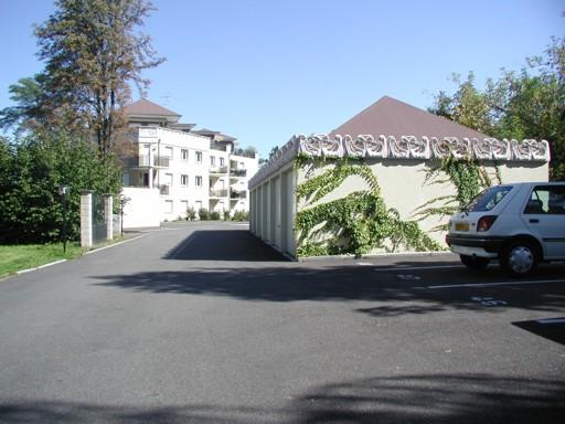 Ensemble avec garages