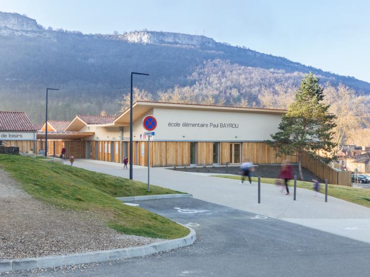 École élémentaire Saint-Antonin-Noble-Val - Extérieur