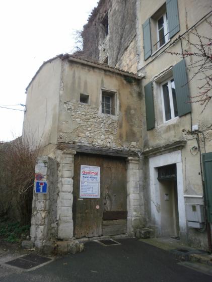 Vue façade sur cours - état des lieux