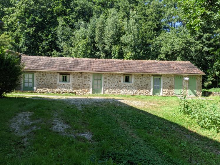 BATIMENT LAVOIR