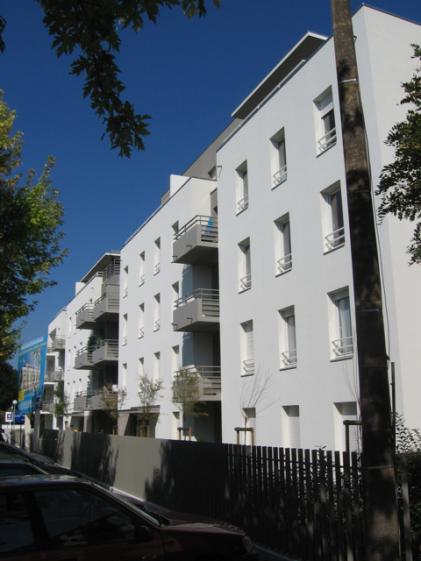 NANTES-CLOS DES TAMARIS-CÔTÉ RUE VERS LE NORD