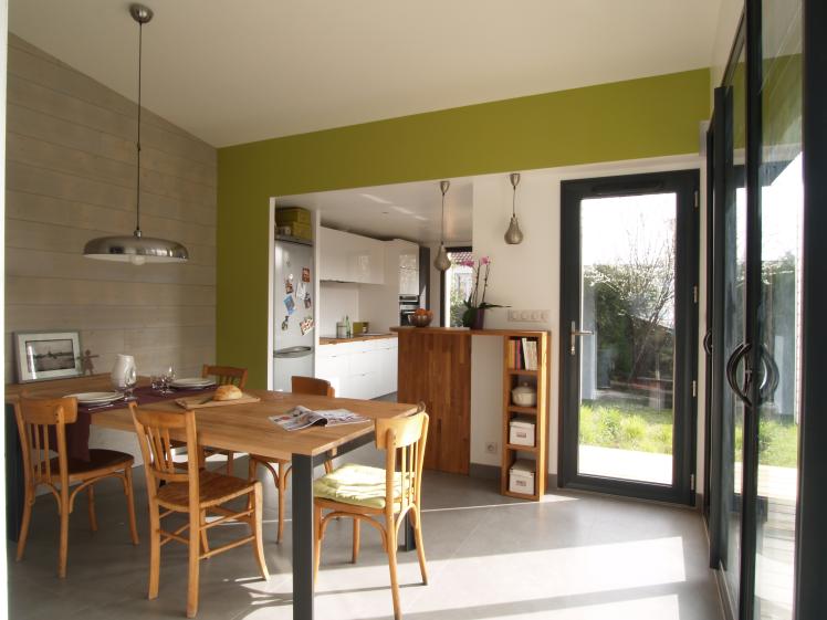 Une salle à manger spacieuse