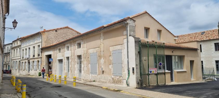 rue maisons et immeuble