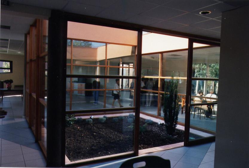 foyer_patio.jpg