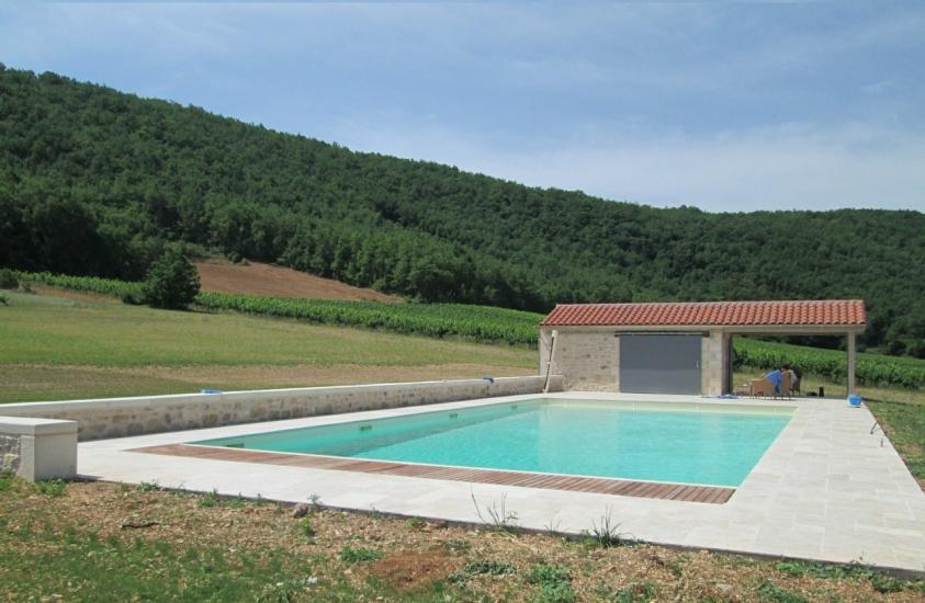 Vue vers le Pool-house