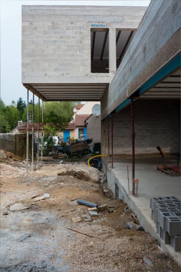 Maison contemporaine - poutre de 12m de long et porte-à-faux