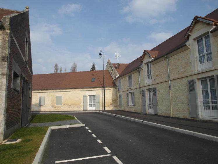 façade sur la rue de l'ancienne ferme