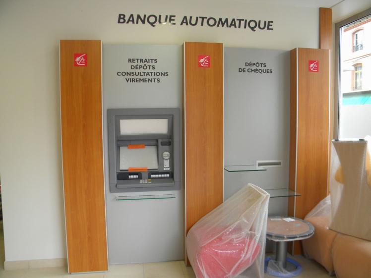 distributeur-banque-montauban.jpg