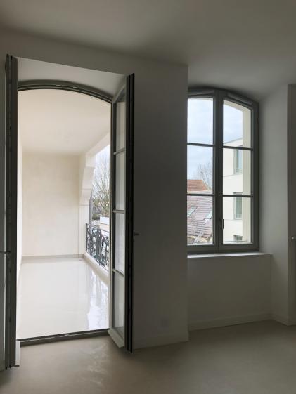 Logement 3 pièces avec loggia - R+1 - Baies du séjour vers la cour