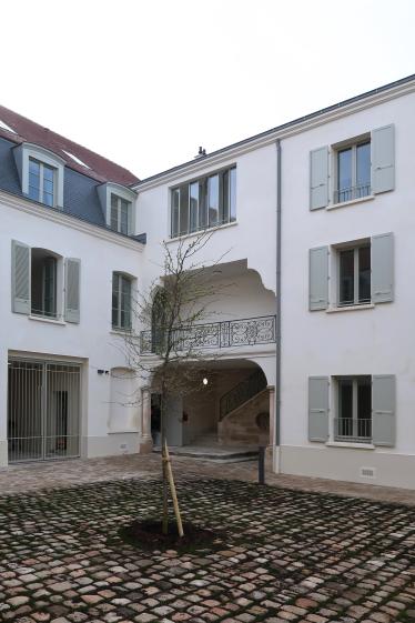 La cour habitée du 64 rue de Paris