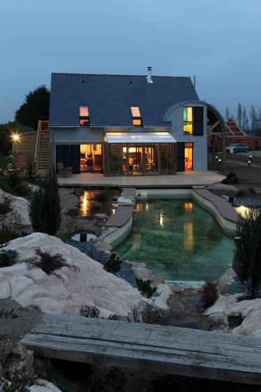 Une maison bioclimatique et organique en Bretagne, à Baden - 2012