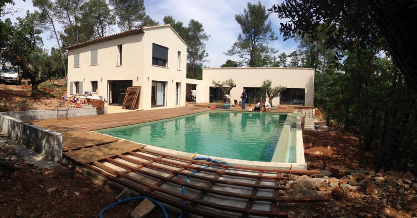 Maison individuelle avec chambres d'hôtes et piscine