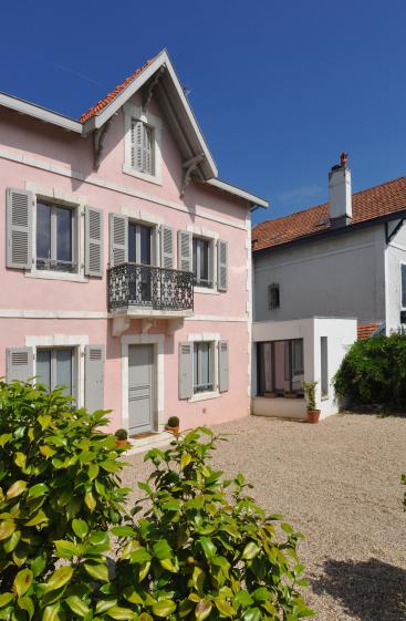 Façade sur rue_Maison Rose, LP architecte