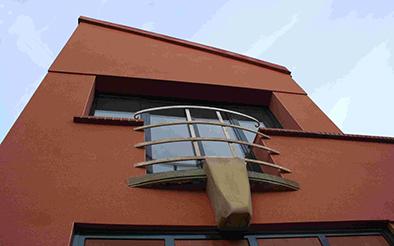 Detail Façade sur rue. Villa Montsouris. Paris 75014. Architecte Juan Luis Morales