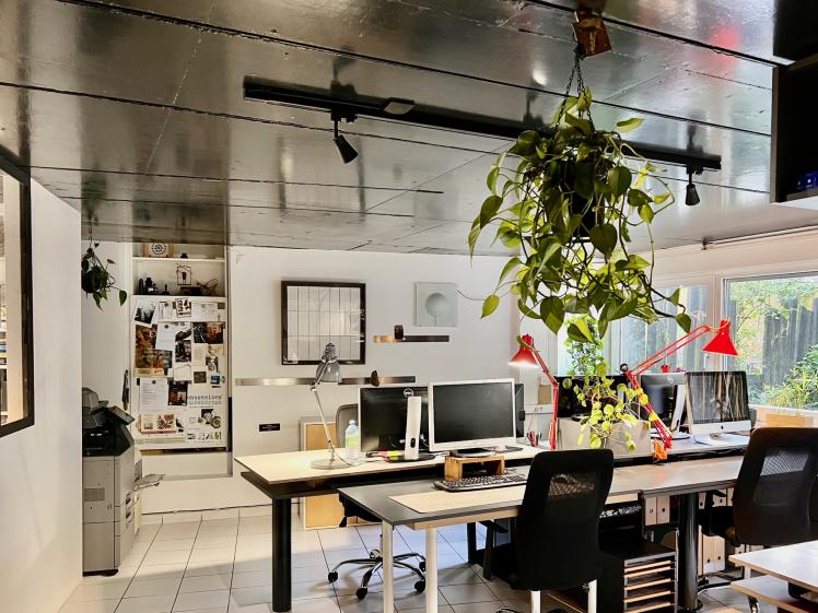 vue générale cinq postes