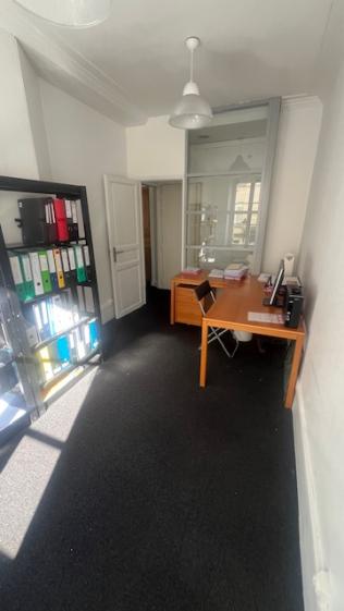 bureau disponible