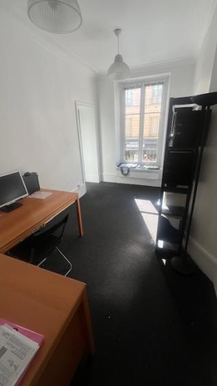 bureau disponible