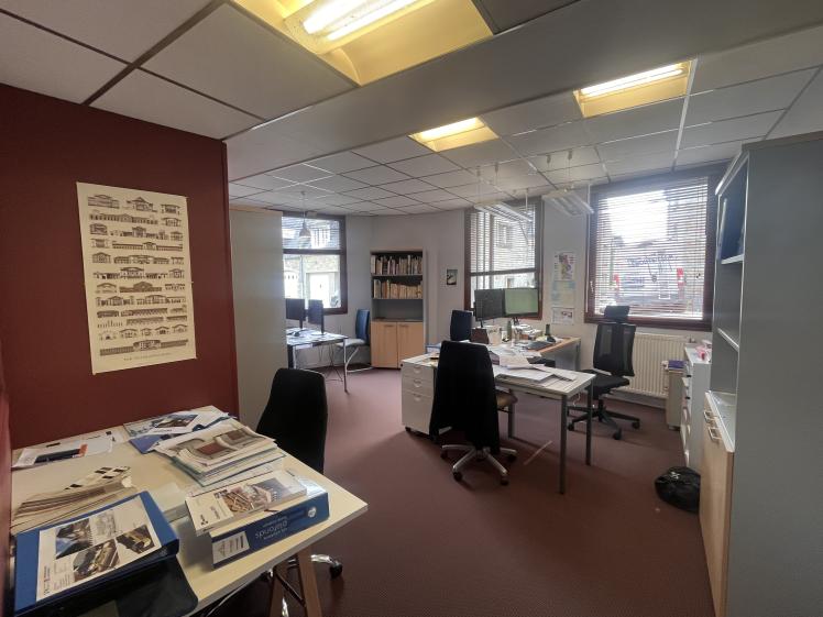 bureau 2