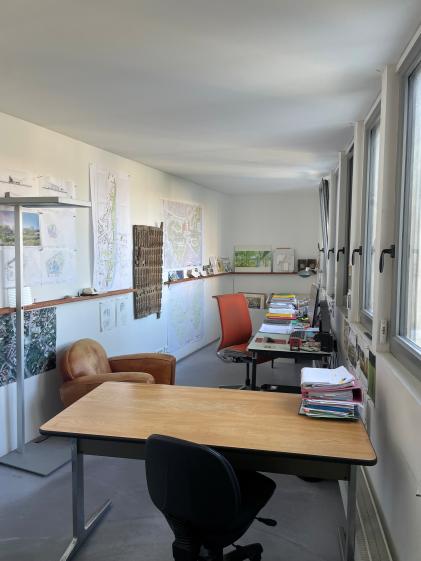 bureau 2