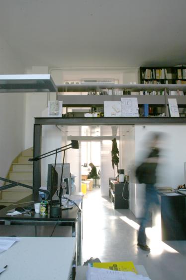 vue vers entrée et bureau1