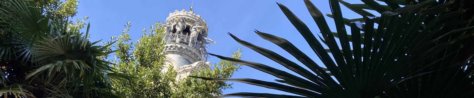Vue du beffroi de l'église Sainte-Croix à Nantes