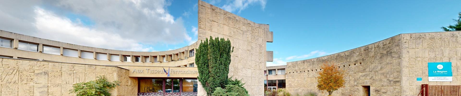 LA MAISON DES COMPAGNONS-LA TALAUDIERE