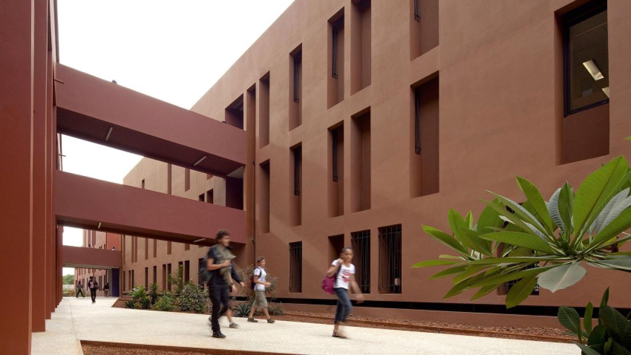 Groupe scolaire français Jean Mermoz à Dakar, Sénégal - Terreneuve arch.