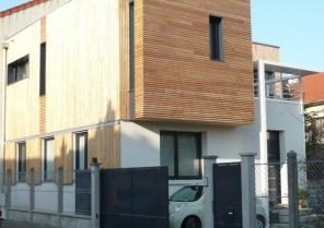 Réhabilitation basse consommation et agrandissement d'une maison individuelle à Villejuif (Odile Veillon arch. © architecte).