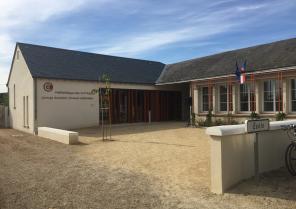 Entrée de l'école de Coteaux-sur-Loire