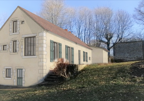 modification de façade d'une maison de campagne rénovée dans les années 80', tro