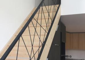 Escalier au-dessus de la cuisine