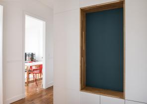 01-appartement-paris12-haussmanien-menuiserie-placard-bois-bleu-stratifie-blanc-