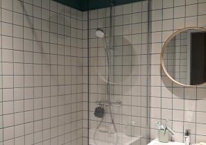 Changement d'une salle de bain baignoire pour douche avec reprise des installati