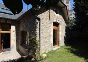 renovation-restructuration-extension-pierre-bois-beton-chaux-chanvre-vintage-car