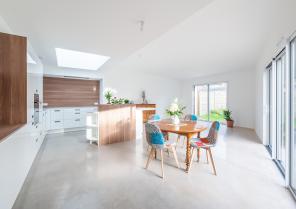 maison-brique-bois-bardage-zinc-contemporaine-verriere-carole-groulet-architecte
