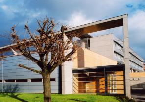 Façade sur salle polyvalente
