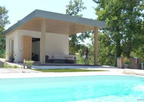 pool-house-pergola-contemporaine-piscine-dependance-azzaro-architecte-min.jpg