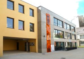 Vue façade côté cour © Rouge Basilic