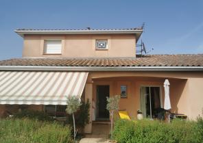 Rénovation, extension d'une maison et construction d'une cuisine d'été.